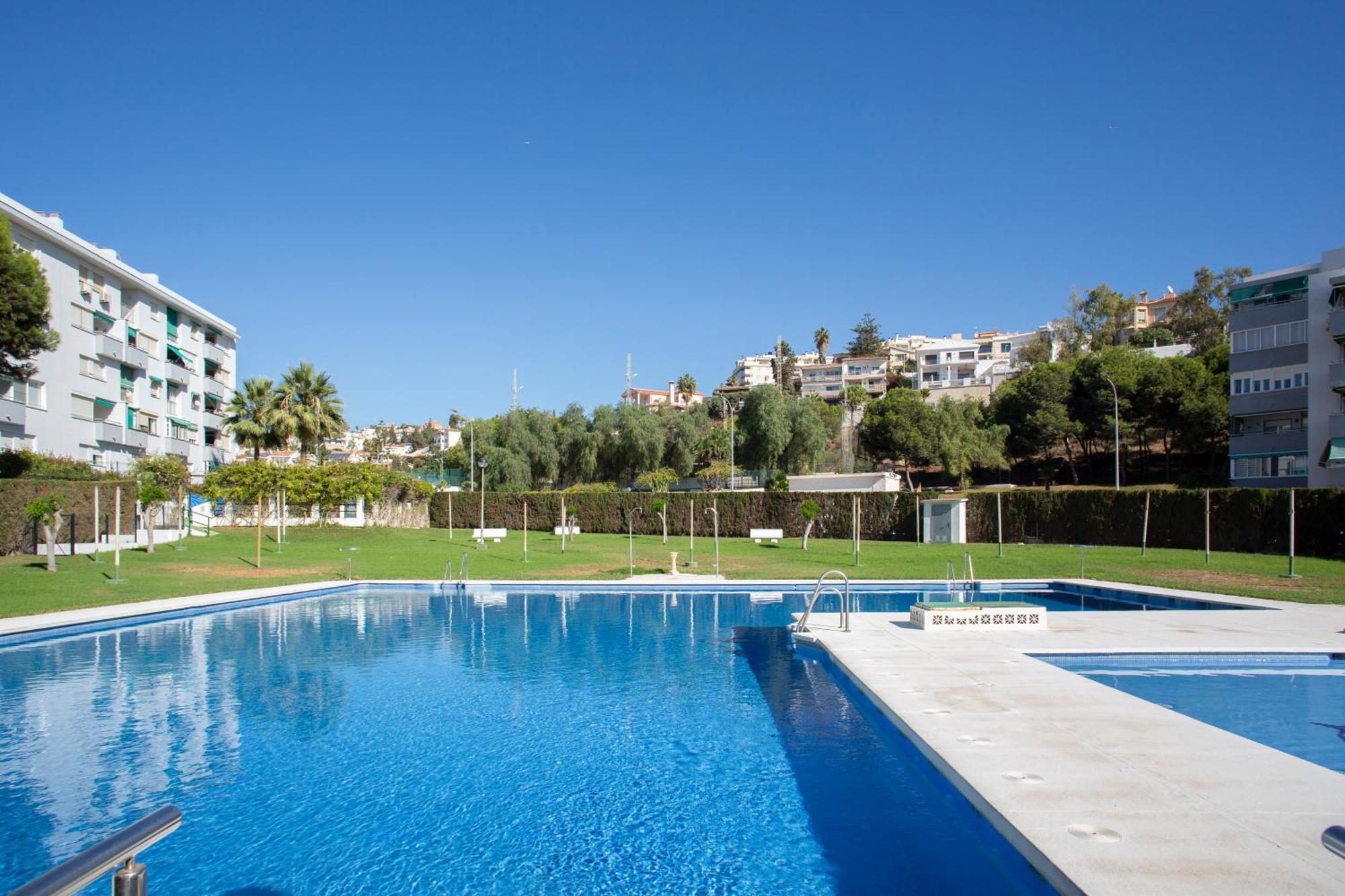 Bajo En Primera Linea - Cala Del Moral, Urbanizacion Calaflores La Cala Del Moral Exterior foto