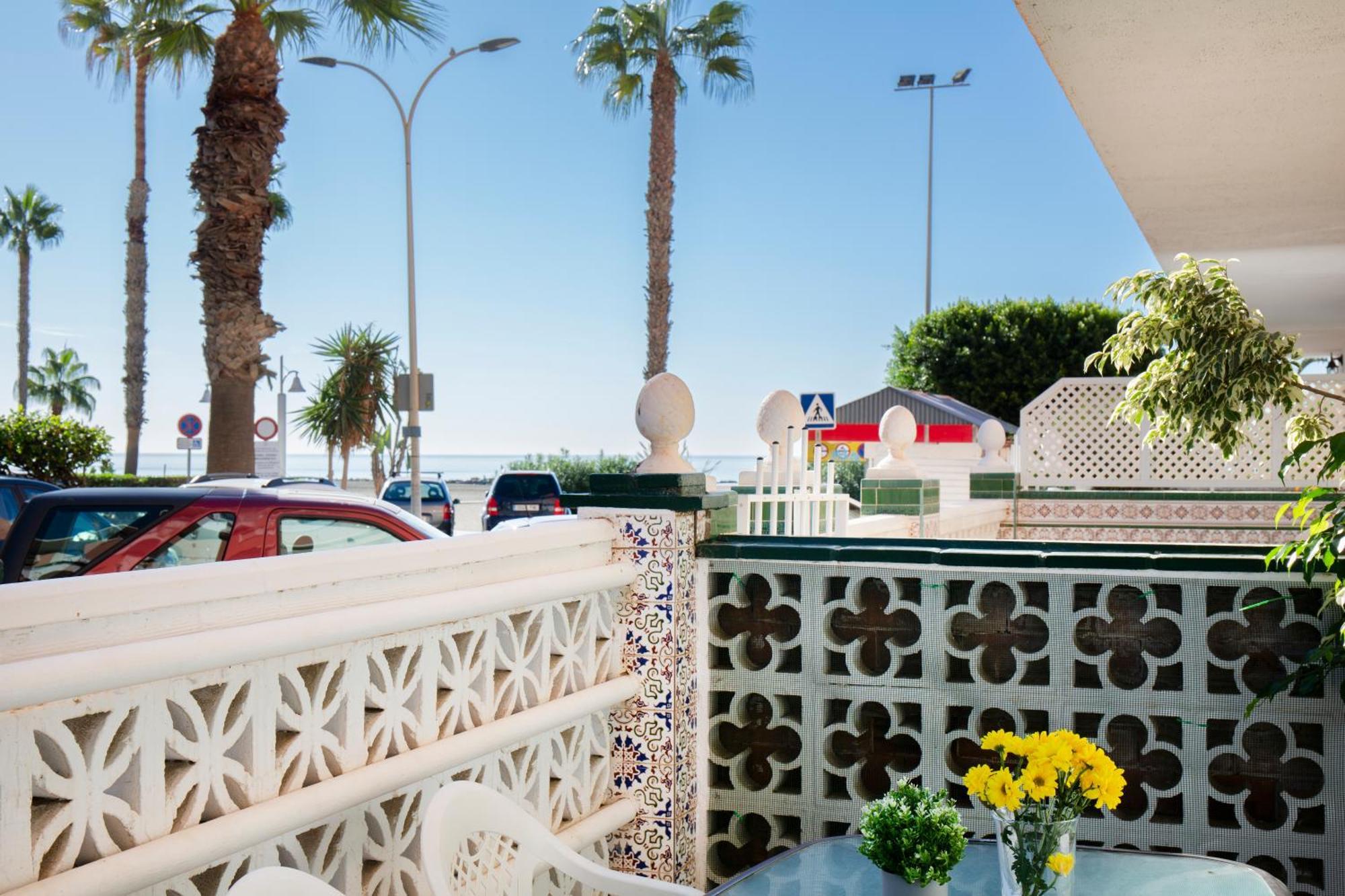 Bajo En Primera Linea - Cala Del Moral, Urbanizacion Calaflores La Cala Del Moral Exterior foto